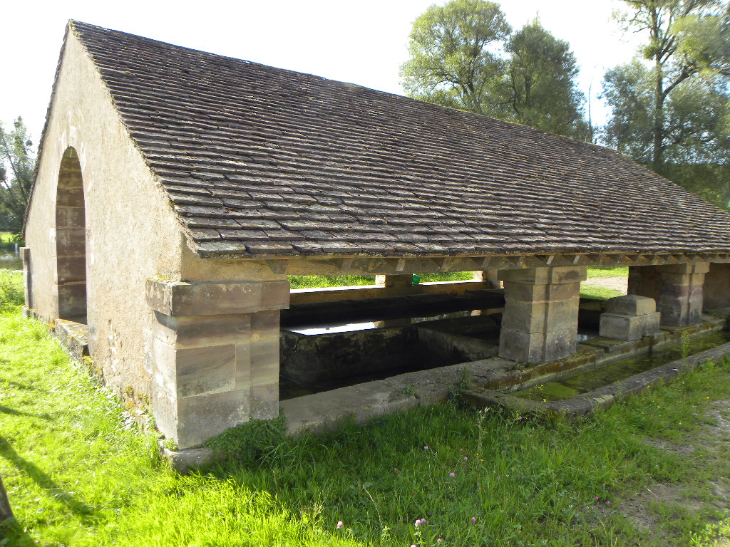 https://www.villers-les-luxeuil.com/projets/villers/files/images/0_Base_LVC/Monument_Fontaines/Fontaines_3.jpg