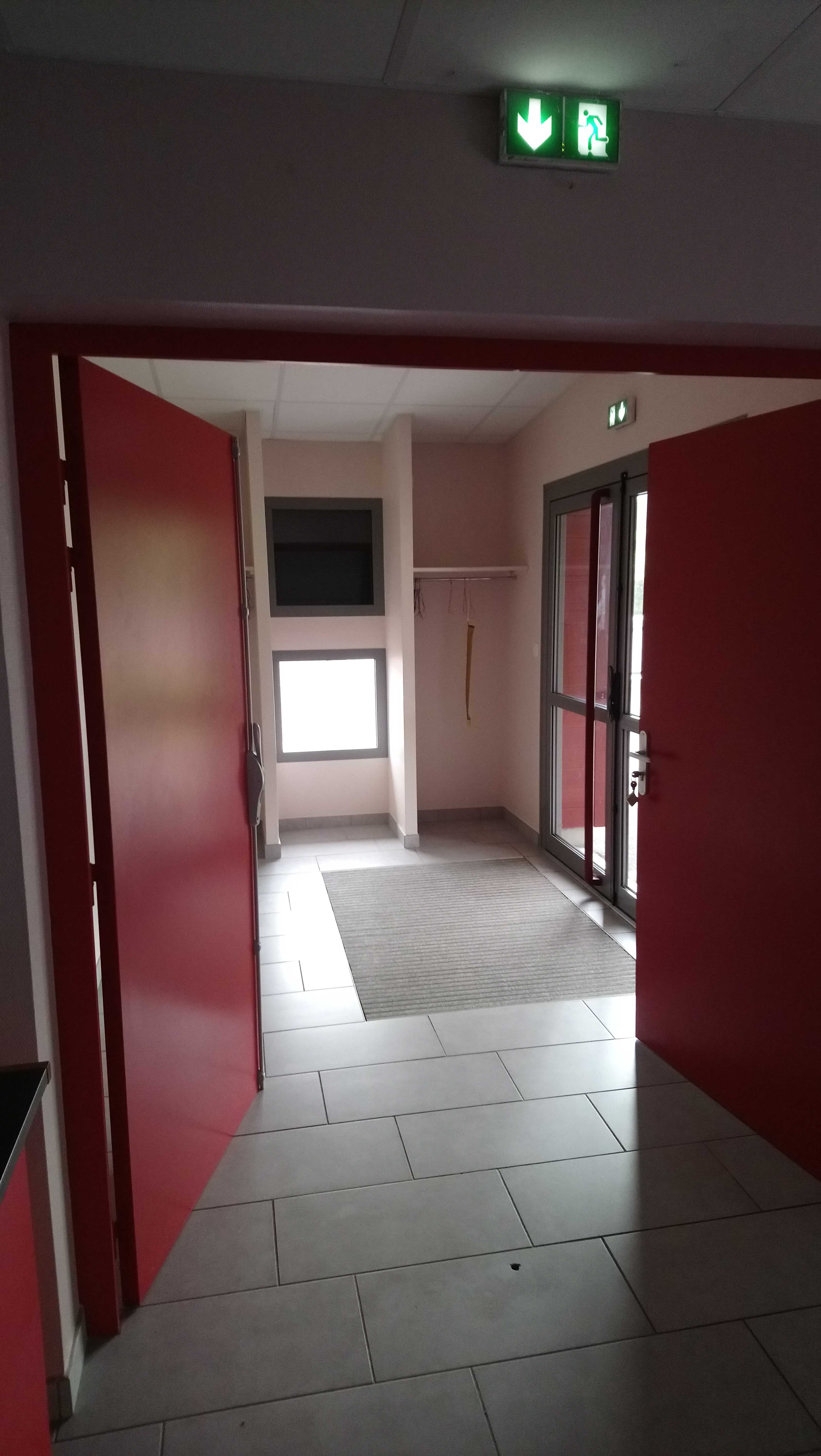 Configuration_salle_de_convivialite_6.jpg