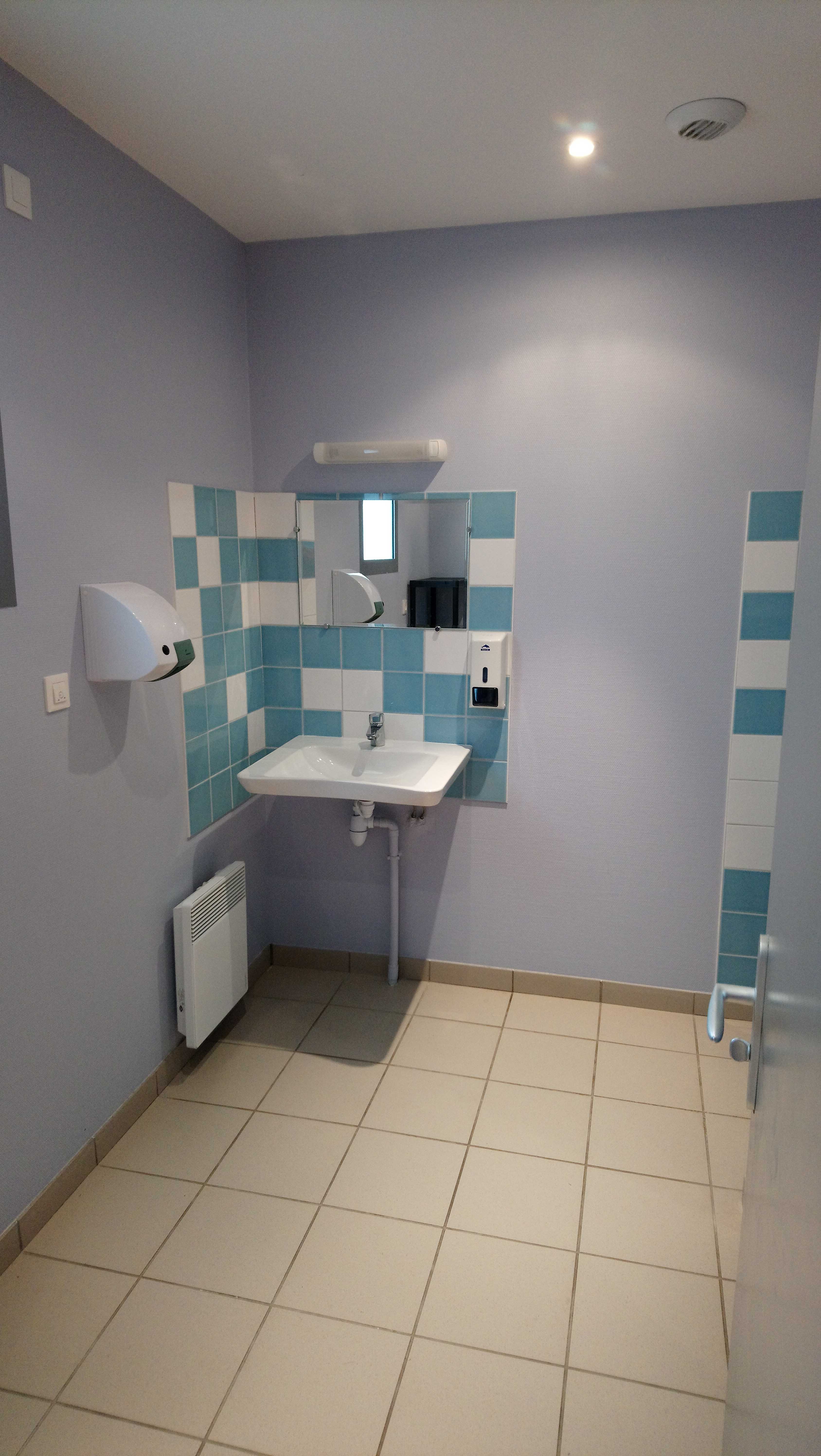 Configuration_salle_de_convivialite_7.jpg