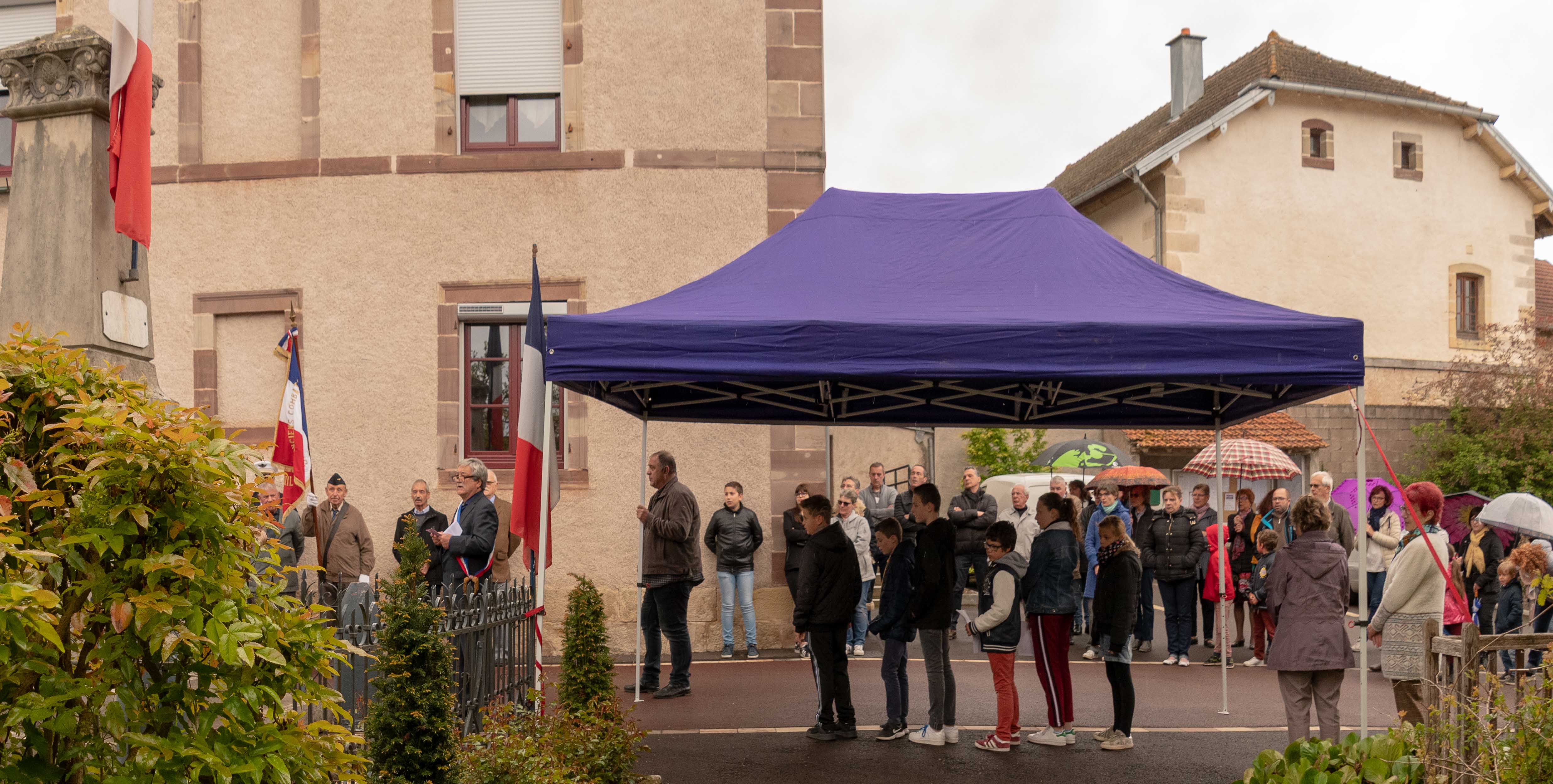 https://www.villers-les-luxeuil.com/projets/villers/files/images/2019_Evenements/05_8mai/JEF_5313_Panorama.jpg